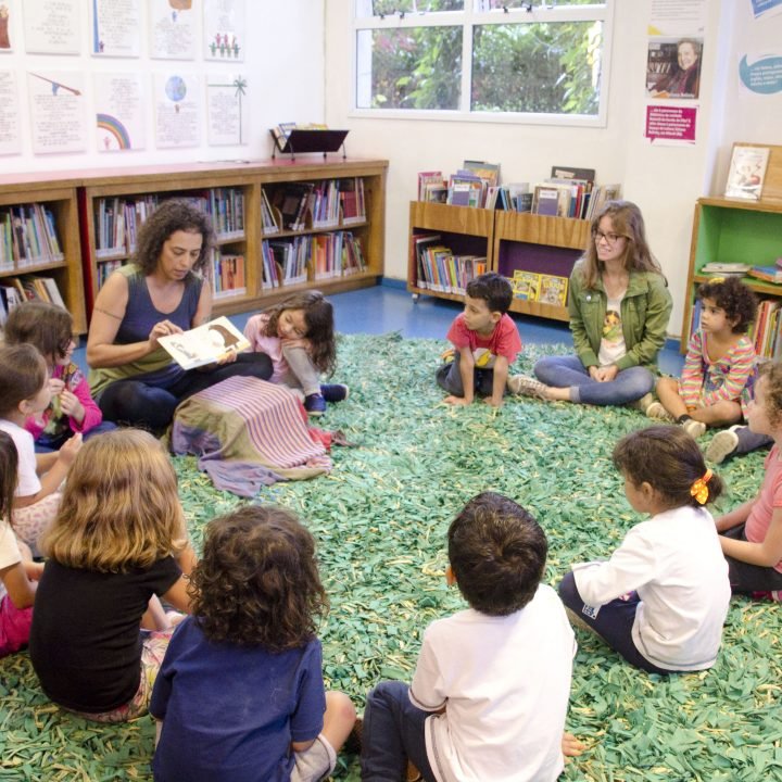 escola-da-vila-biblioteca-5-1-720x720